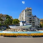 Fuer 4 Personen Und 1 Kind In Andalusien By Interhome *