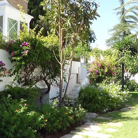 Fuer 4 Personen Und 1 Kind In Andalusien By Interhome