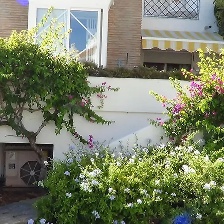 Fuer 4 Personen Und 1 Kind In Andalusien By Interhome