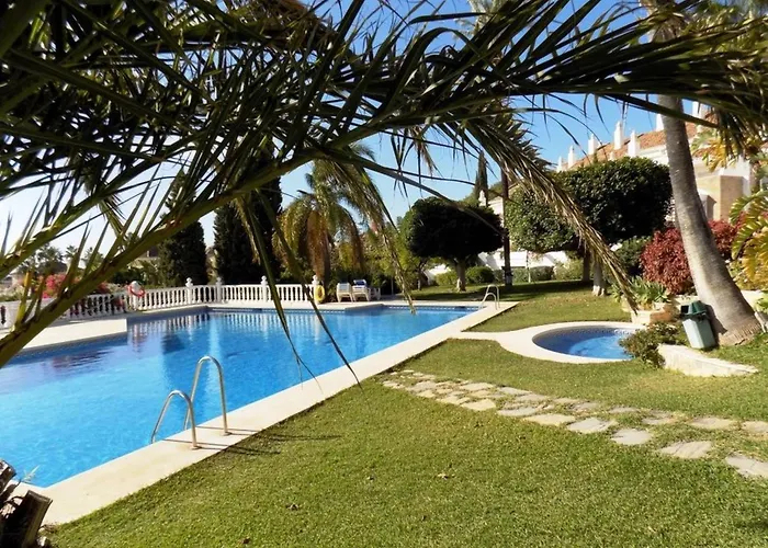 شقة Fuer 4 Personen Und 1 Kind In Andalusien By Interhome إِستيبونا