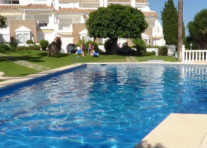 شقة Fuer 4 Personen Und 1 Kind In Andalusien By Interhome إِستيبونا