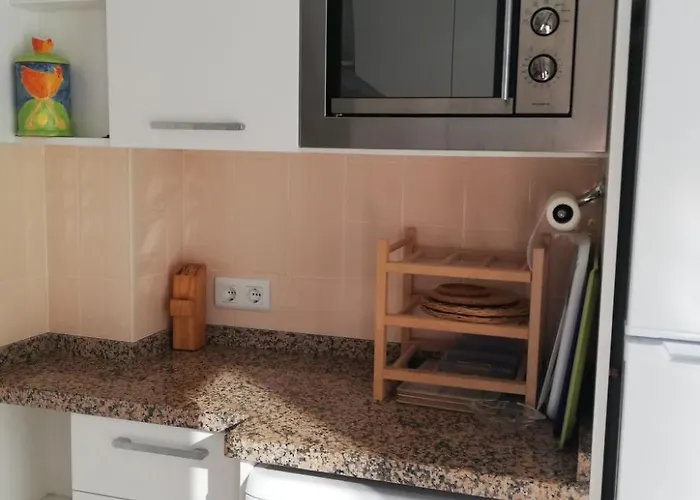 Fuer 4 Personen Und 1 Kind In Andalusien By Interhome شقة إِستيبونا