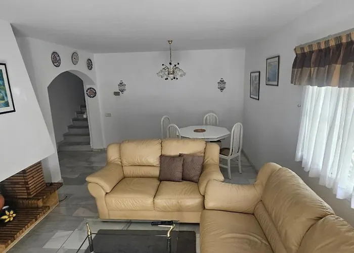 Fuer 4 Personen Und 1 Kind In Andalusien By Interhome شقة