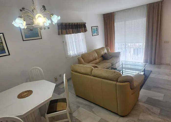 Fuer 4 Personen Und 1 Kind In Andalusien By Interhome