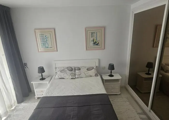 شقة Fuer 4 Personen Und 1 Kind In Andalusien By Interhome إِستيبونا