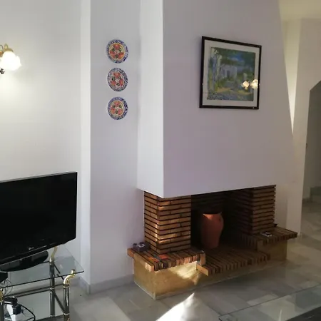 Fuer 4 Personen Und 1 Kind In Andalusien By Interhome Lejlighed Estepona