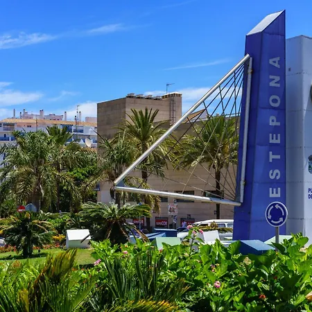 Fuer 4 Personen Und 1 Kind In Andalusien By Interhome Lejlighed Estepona